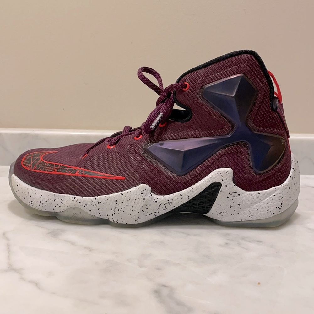 Nike LeBron 13 Basketball Shoe
